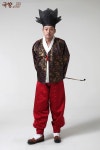 Daegam (high rank scholar?) wearing nolbu 놀부 | 무대 의상, 옷, 한복