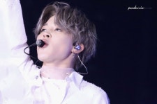 2019 LOVE YOURSELF: SPEAK YOURSELF에 있는 HANABI♡JIMIN님의 핀 | 지민