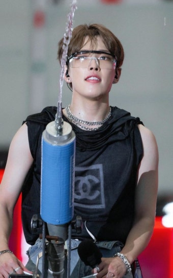 HONGJOONG 230729 워터밤 도쿄 #ATEEZ #에이티즈 #홍중 #HONGJOONG in 2023 | Kim hongjoong, Kim, Festival HONGJOONG 230729 워터밤...