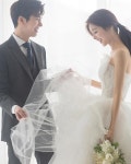 화요일 출근길은 흑백사진으로 🖤 | Korean wedding photography, Wedding photoshoot, Wedding photo studio