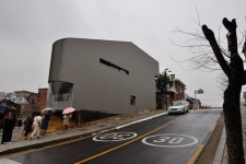 좋아요 222개, 댓글 0개 - Instagram의 권일민(@bukak123)님: A street view in Bukchon, Seoul, Korea (북촌 거리풍경, 서울... 