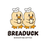 📌업종 : 베이커리 카페 📌오리 캐릭터 로고입니다. 베이킹 모자와 식빵 한조각으로 아이덴티티를 표현한 귀여운 오리입니다.🐤 ___ #로고... 