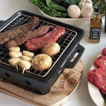미니화로키트로 한우 굽굽해서 먹었는데 역시 이렇게 먹으니까 더 맛있군 역시 고기는 숯불구이가 최고🔥🥩🖤 참고로 잭다니엘스... 