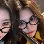 Pin page ⋆ itzy yeji and chaeryeong pfp matching icons kpop (1/2) : #예지 #있지 in 2024