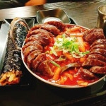 #Koreatown #홍대조폭떡볶이 #Losangeles #LA  #California #한인타운 #떡볶이 #순대 #김밥 #오뎅국물 | 식품 아이디어, 음식, 김밥