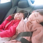 나하은 (Na Haeun) on Instagram: “잘자용  낮에택시안에서잠든 나자매입니다 하늬는자는척옆에기댄건데ㅋㅋ... 