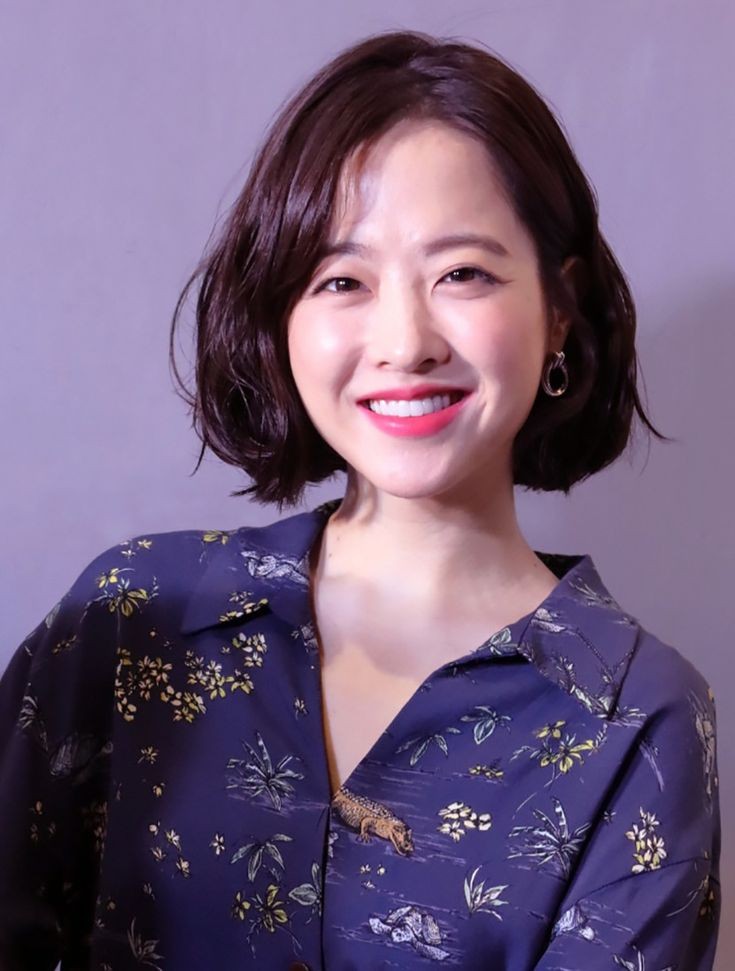 박보영, 제3회 청룡시리즈어워즈 레드카펫 행사서 우아한 미소와 러블리 매력 발산
