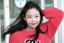 Pin page 190929 Airport Icheon   #블랙핑크 #제니 #Jennie  #BLACKPINK | Kim jennie, Blackpink jennie, Blackpink