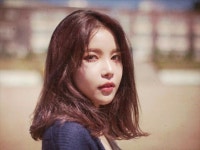 Pin page #솔라 #김용선 #마마무 #솔라감성 #외로운사람들 #171017 | 연예인 사진, 연예인, 화사
