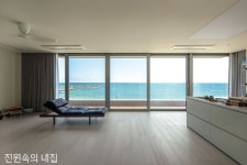 동해 해변에서 만난 위로와 치유의 공간 : 네이버 포스트 | 인테리어, 거실