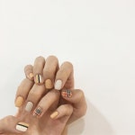 감성네일샵_그날의네일🌿 ✔️2인동반 예약 가능 ✔️예약문의시 성함, 연락처, 손/발, 젤제거유무, 아트유무 말씀해주세요!... 