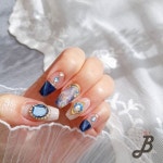 Pin page 💅🏻 네일아트 필수앱, 젤라또 on Instagram: “🌟오늘의 젤라또🌟⁠ 신비로운 느낌 가득!💙⁠ ⁠오로라같은 자석젤과 마블... 