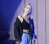 Pin de 현준 전 em Solar em 2020 | Cores