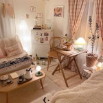 누누 ☺︎ บน Instagram: “이 작은 원룸에서 더이상의 새로운 구조 변경은 안될 줄 알았는데 또 이케이케 하다보니, 약간의 변화가 생겼다... 