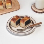 만쥬 만들기 . . . . . . . . . . #어버이날 #쿠키 #라떼 #케이크 #커피 #홈베이킹 #카페 #홈카페 #홈메이드 #디저트 #빵 #빵스타그램... 