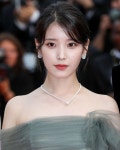 Anne 🧸 adlı kullanıcının I U「아이유」 panosundaki Pin | Kadın