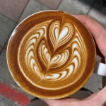 Pin page -  Tulip 💐  •  •  •  #🌈月涵  #freepour #latte #latteart #라떼 #라떼아트 #ラテアート#ラテ  Latte art... 