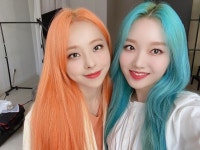 머리색은 햇빛🧡과 바다💙 고원이 너무 귀여워서 더 가깝게 보고 싶당ㅎㅎ🧡  Our hair color is a sunligh… | Gowon loona... 