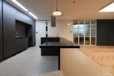 홍예디자인 의 독산동 롯데캐슬 골드파크 42평 아파트 인테리어 | 호미파이 & homify