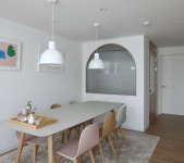 길동 희훈리치파크 32평 아파트 인테리어 | 호미파이 & homify Pin on 주방 디자인