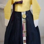 Pin page 시어머님께서 맞춤하신 명주한복입니다. #풍경한복 #맞춤한복 #한복 #혼주한복 | Hanbok, Traditional outfits, High... 