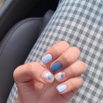 💙오늘의 젤라또💙 오늘 많은 사랑을 받았던 #블루네일 물빠진듯한 블루컬러의 톤온톤 조합! 느낌있는 도트로 포인트 UP!... 