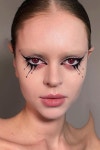 Pin page Pin by 빛 on maquiagem caralho in 2024 | Punk makeup, Rave makeup, Fairy eye makeup