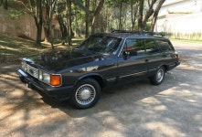 Opala, Caravan에 있는 Alexandre Souza님의 핀
