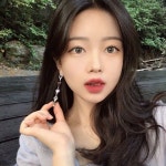 @rosebyeol 구 갤러리아존(자이유)에서 스타벅스방향 캘빈네거리 ᴄᴜ맞은편으로 오세오♥️ | 얼짱 소녀, 얼짱 메이크업, 여성