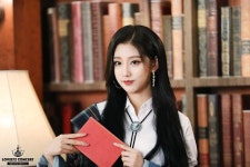 [리즈PIC] 겨울나라의 러블리즈3 많이 기다렸죠? : 네이버 포스트 | Yein lovelyz, Coach dinky crossbody, Concert