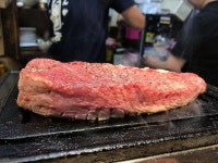 Instagram의 ShigeG님: “絶景🤩🐃 #生ホルモン処おさむちゃん #おさむちゃん #タン #黒タン #タンステーキ #焼肉 #ホルモン... 