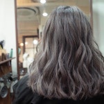 there #ondosalon from YUJU’s gray colour. The marvellous hair work you can check the end of pic… | 중간길이 헤어스타일, 헤어스타일