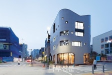 마을을 받치는 모퉁이돌 : 네이버 포스트 | Facade architecture, Architecture, Minimalist architecture