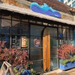 Waves 웨이브스, Hawaiian restaurant in Seoul in 2021 | Hawaiian restaurant, Seoul, Waves