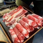 Instagram의 맛집킬러 혜띠🔪님: “화정에 있는 이차돌🥓 이차돌(차돌박이+차돌삼겹)-6,900원 완전 저렴한 가격에 초밥만들어먹어도 맛있고... 