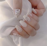 Uñas에 있는 Bk Pekas님의 핀 | 특이한 네일, 네일 패션, 아크릴 네일 디자인