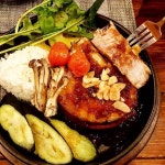 #페북사진공유❌❌님: “#가르니퀴진#포크스테이크#까르보나라#샹그리아 칠곡 운암지 입구, 투썸플레이스 건물 1층에 생긴 신상 맛집... 