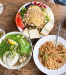 Instagram의 Woochul Kim님: “#청라 #선식당 왜 그렇게 웨이팅이 많고... 수 있음 사람들이랑 여럿 가면 개이득😍 #볶음밥 을 나 … | 볶음밥, 식당