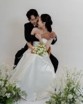 제주스냅과 스튜디오, 그리고 부케까지 모두 원하시는 분들을 위해. 화이트/우드 두가지 배경으로 촬영 가능한 스튜디오 & 심을 부케... 