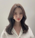 가로수길미용실 준오헤어 신사역세로수길점 혜성 on Instagram: “#준오헤어신사역세로수길점 ✔️중간머리 굵은웨이브펌 스타일... 