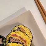 Pin page 喵 on Instagram: 도시락용으로 만든 키토참치김밥➰ 한줄만 썰어먹는데 역시 김밥은 참치가 조아 #키토김밥#참치김밥 | 김밥... 