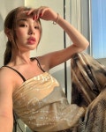 희주 Heejoo on Instagram: “친구들아 이따가 9시에 영상 올라가는데 보러와쥴래-? 이벤트도있어 마니마니와🍊💙 반모니까 댓글도... 