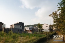 [위빌_전원주택] 아산 루마루 신축현장..; 지붕재,징크공사 | House styles, House, Decor