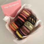 Instagram의 디어 스윗 랩님: “- [오늘 예약마감입니다] 오늘은 발렌타인데이 마카롱,케이크 예약 픽업,그리고 보틀음료와 매장에... 