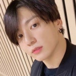 Pin de 다이 Mendes Saraiva em 정국 em 2020 | Meninos bts, Bts, Meninas