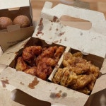 Pin page 먹지 / 속초맛집 속초추천 on Instagram: “#레허반반순살 #교촌치킨 #고르곤치즈볼 - 레드도 좋아하고 허니도 좋아해서 레허반반으로 !!... 