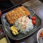 美食一餐에 있는 핀