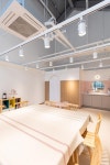 슬로우화이트디자인미술교습소 | 화이트&우드톤 깔끔한 분위기의 12평 미술교습소 인테리어 견적 | 인테리어, 생활 공간, 주방 디자인