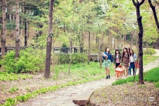 도심속에서 봄 피크닉 즐기기 - 친구들과 함께 거닐기 좋은 숲길이네요! | 피크닉