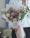 Instagram의 아뜰리에로망(@atelier_romance) 꽃주문 및 클래스문의 카톡아이디 floristjulie  www.atelier-romance.co.kr #꽃 #플라워... 